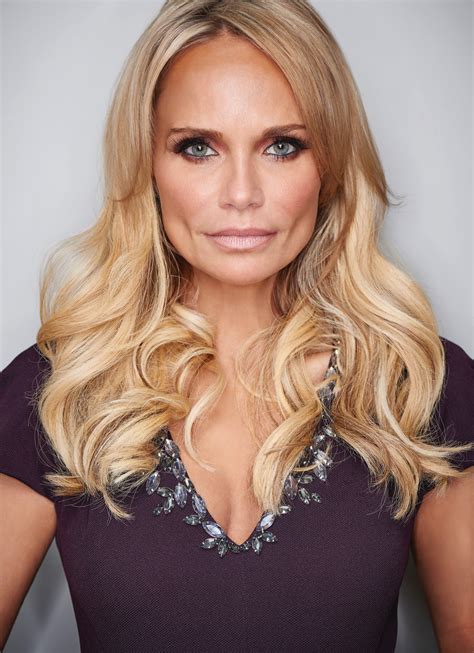 Christine chenoweth - Click Here for More on KRISTIN CHENOWETH. Award-winning television actress, Broadway star, and New York Times bestselling author Kristin Chenoweth has announced the release of her new book, "I'm ...